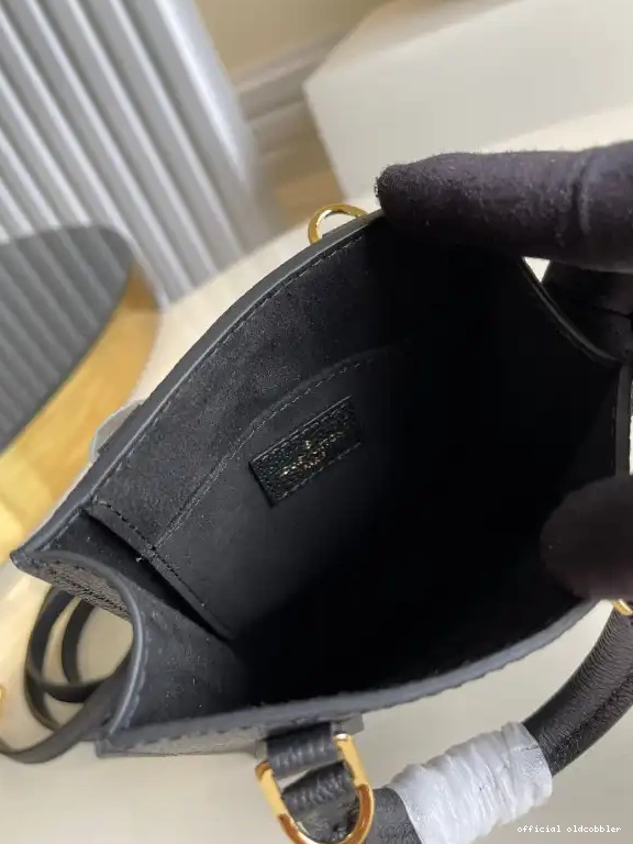 Official oldcobbler VUITTON LOUIS PETIT PLAT SAC 0621